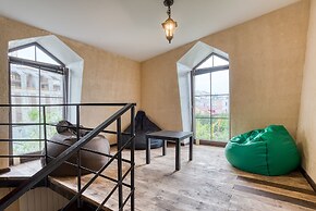 Winterfell on Tretyakovskaya