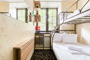 Winterfell on Tretyakovskaya