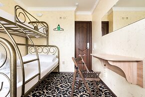 Winterfell Kurskaya Station