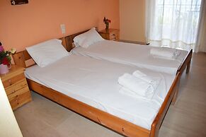 Angelica Rooms & Apartments