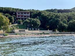 Angelica Rooms & Apartments