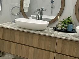 The Leslie - Bed & Breakfast