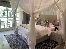 The Leslie - Bed & Breakfast