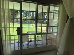 The Leslie - Bed & Breakfast