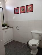 The Leslie - Bed & Breakfast