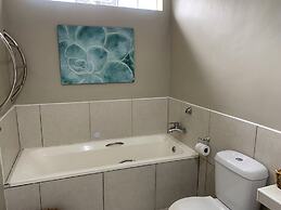 The Leslie - Bed & Breakfast