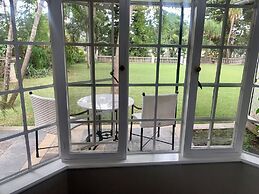 The Leslie - Bed & Breakfast