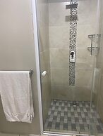 The Leslie - Bed & Breakfast