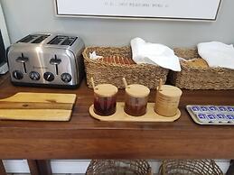 The Leslie - Bed & Breakfast