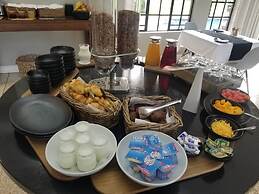 The Leslie - Bed & Breakfast