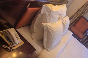 Golden Pillow Lodge Monze