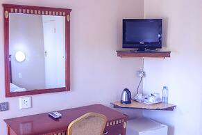 Golden Pillow Lodge Monze