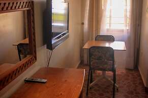 Golden Pillow Lodge Monze