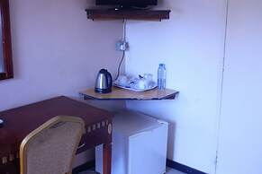 Golden Pillow Lodge Monze