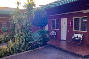 Golden Pillow Lodge Monze