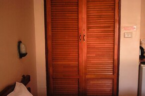 Golden Pillow Lodge Monze