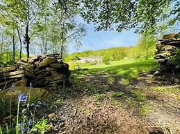 Cwmbach Cottages