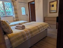 Cwmbach Cottages