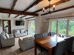 Cwmbach Cottages