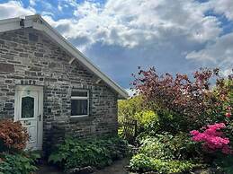 Cwmbach Cottages