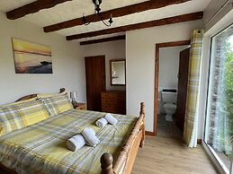 Cwmbach Cottages