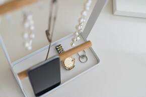 JOIVY Luxury Carlton Terrace Main Door Apartment