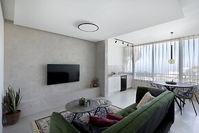 Urbanica Carmel