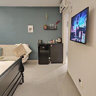 Urbanica Carmel