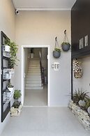 Urbanica Carmel