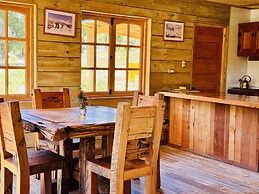 Cabañas entre montañas con tinajas calientes