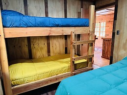 Cabañas entre montañas con tinajas calientes