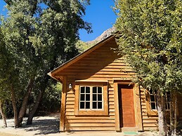 Cabañas entre montañas con tinajas calientes