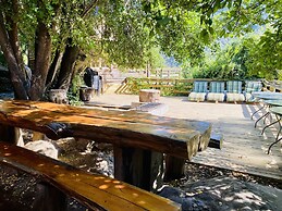 Cabañas entre montañas con tinajas calientes