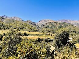 Cabañas entre montañas con tinajas calientes