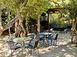 Cabañas entre montañas con tinajas calientes