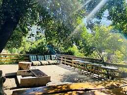 Cabañas entre montañas con tinajas calientes