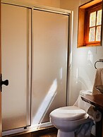 Cabañas entre montañas con tinajas calientes