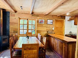 Cabañas entre montañas con tinajas calientes