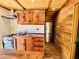 Cabañas entre montañas con tinajas calientes