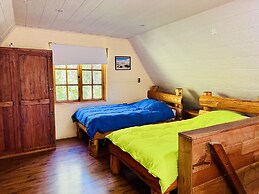 Cabañas entre montañas con tinajas calientes