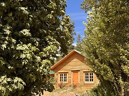 Cabañas entre montañas con tinajas calientes