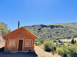 Cabañas entre montañas con tinajas calientes
