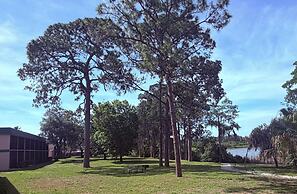 Grand Lake Resort