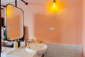 The Poppy Villa & Hotel