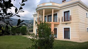 Luxury Villa Thea
