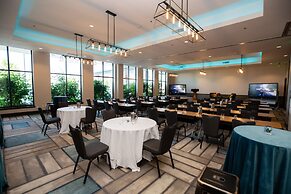 Hotel Indigo Everett - Waterfront Place by IHG