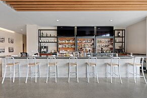 Hotel Indigo Everett - Waterfront Place by IHG