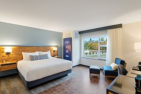 Hotel Indigo Everett - Waterfront Place by IHG