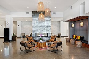 Hotel Indigo Everett - Waterfront Place by IHG