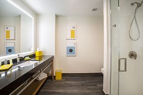 Hotel Indigo Everett - Waterfront Place by IHG